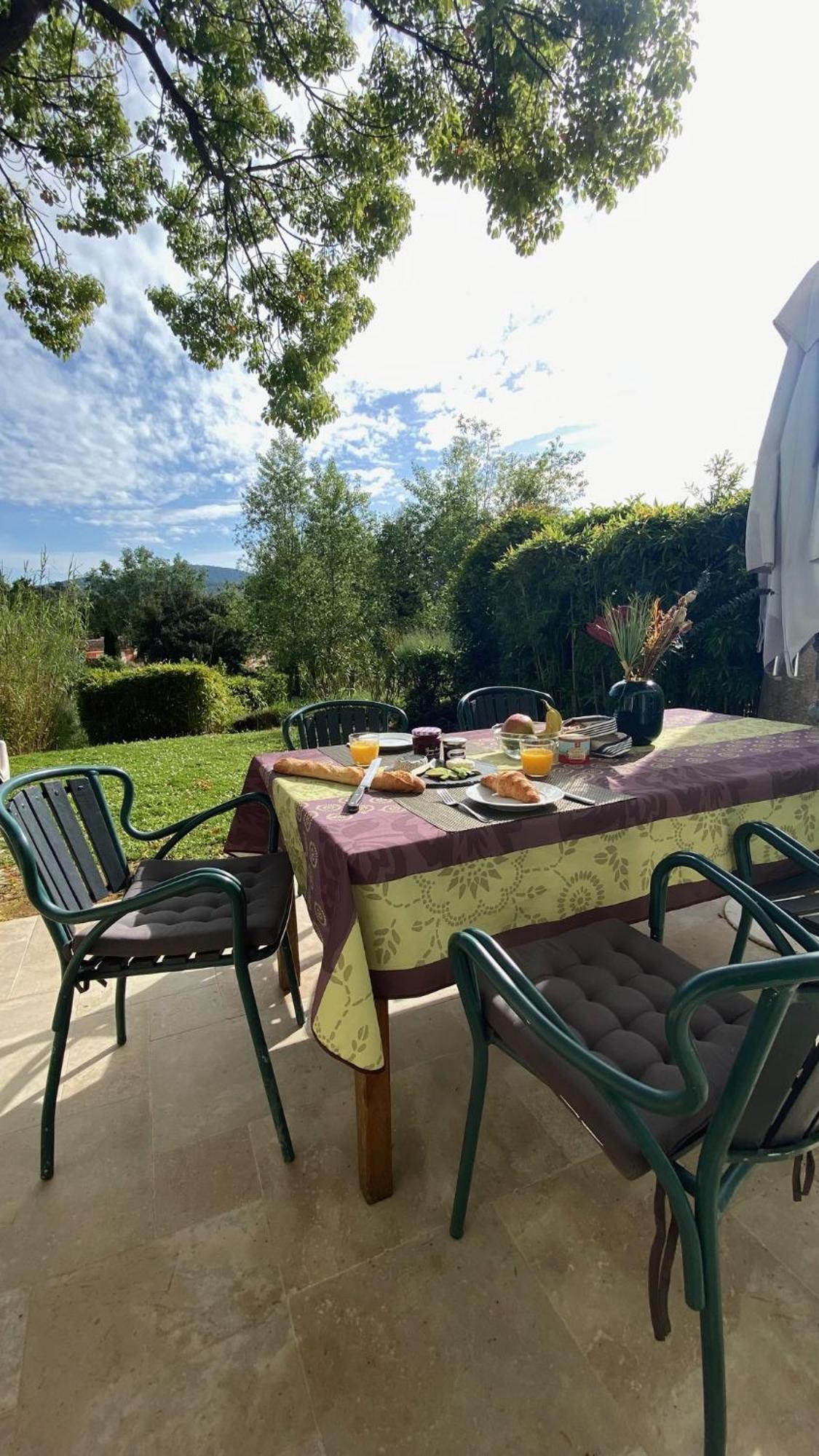 Villa Kleine Auszeit Grimaud Esterno foto